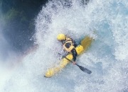 九游游戏-跨界传奇，当阿根廷足球精神注入F1赛道，莱万接管比赛的终极启示