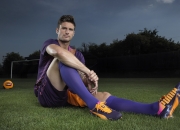 九游app下载-加维惊艳四座，当足球天才跨界点亮NBA季后赛之夜