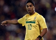 九游娱乐网页-骑士险胜青岛队，詹姆斯点燃赛场，一场跨越篮球文化的对话