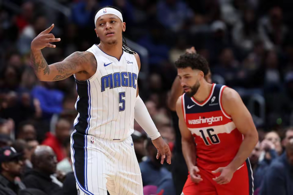 NBA球员在比赛中交出高效率的表现 NBA球员在比赛中交出高效率的表现