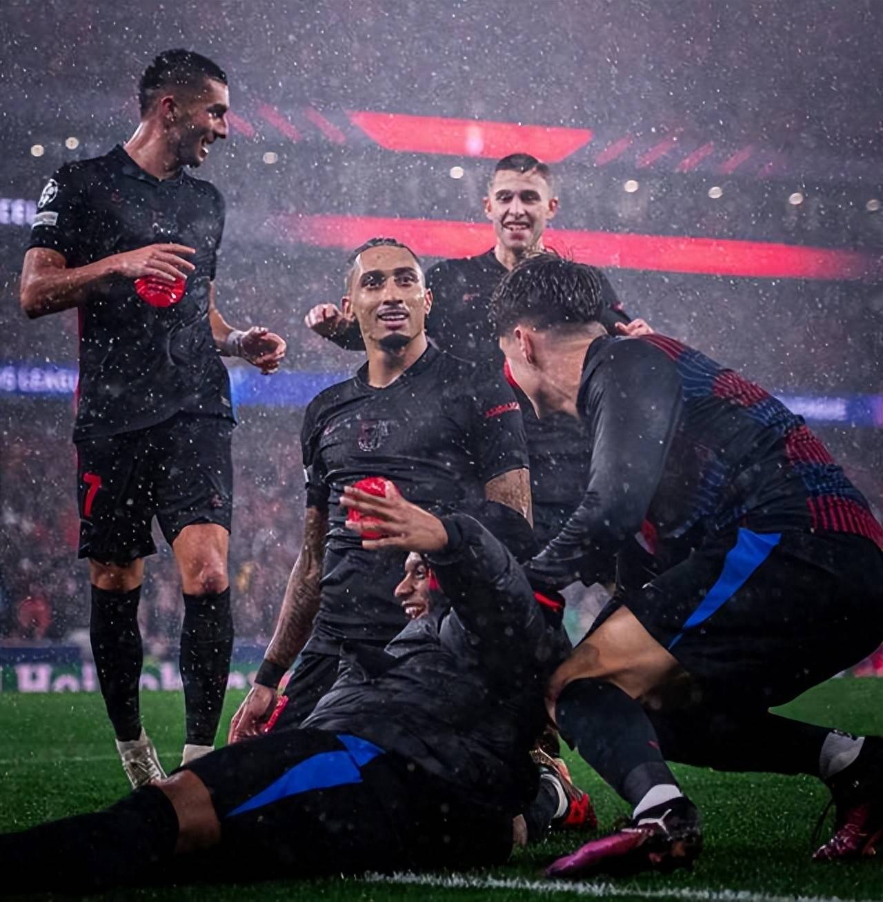 欧洲足球壮观对决将在观众眼前精彩呈现