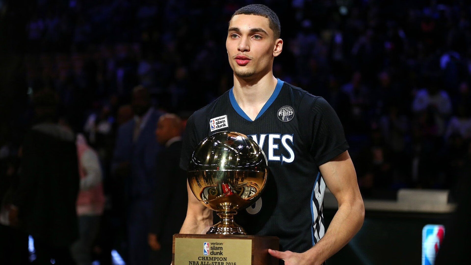 世界杯之夜，苏亚雷斯点燃美加墨赛场