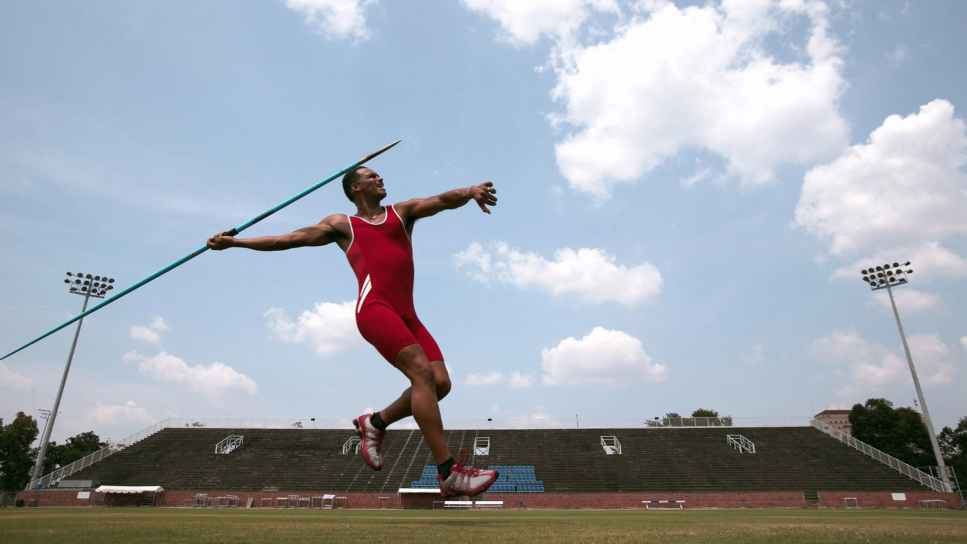 世界排名争夺战之夜，杰伦·格林成为全场焦点