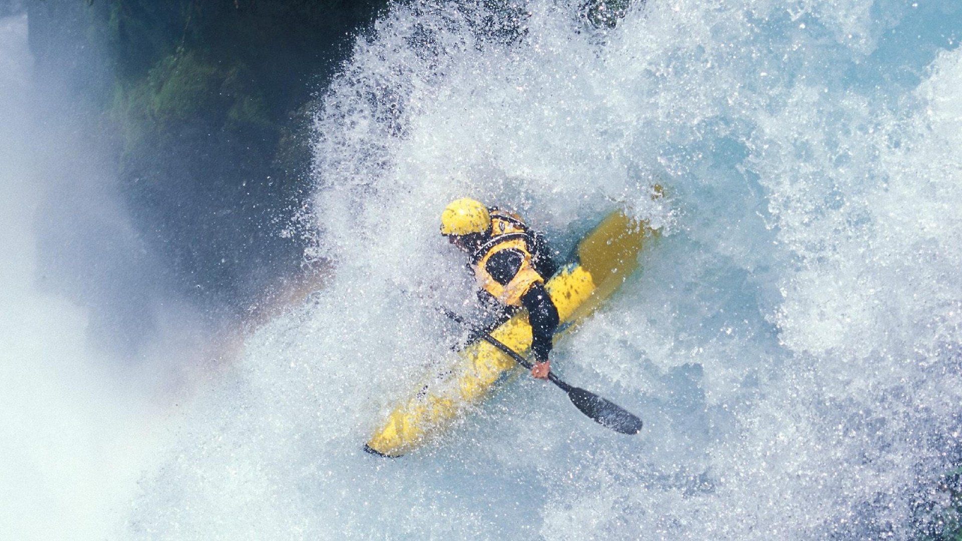 赛道与球场，英格拉姆的压制级表现与F1年度争冠之夜的平行叙事