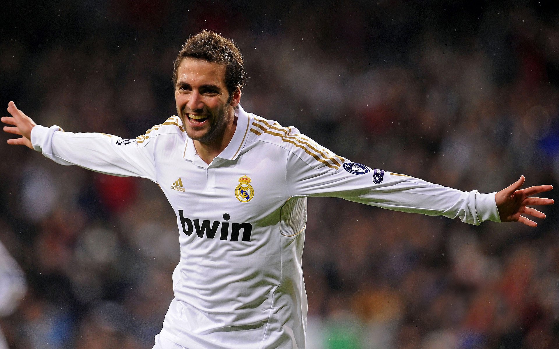 霍勒迪爆发，凯尔特人压制广厦队，一场战术与意志的胜利